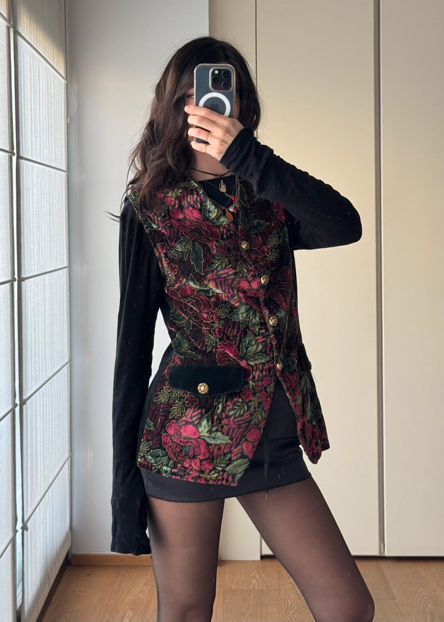 Gilet Vintage bordeaux e nero in Velluto Floreale